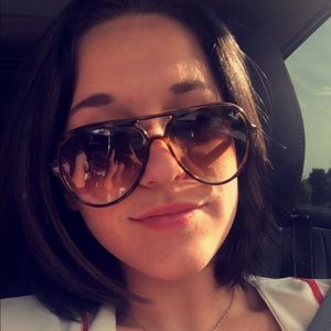 Meet your Posher, Mallorie